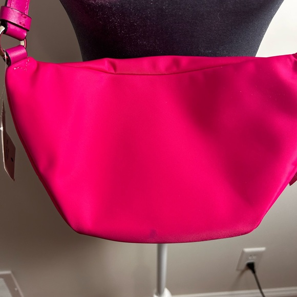 🩷♣️ NWT Kate Spade Hot Pink Crossbody Eye Catching Bag! Fun pop of color! - Picture 6 of 8